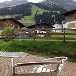 Apartmán 2-zimmer Ferienwohnung,parterre,sitzplatz,garage *