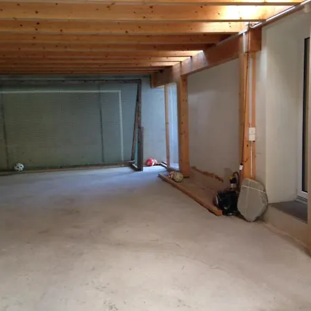 2-zimmer Ferienwohnung,parterre,sitzplatz,garage Apartment