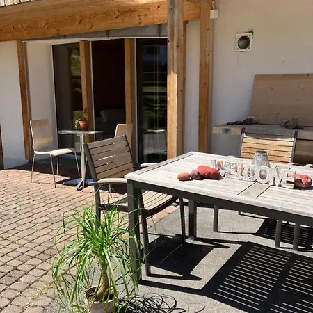 Daire 2-zimmer Ferienwohnung,parterre,sitzplatz,garage *