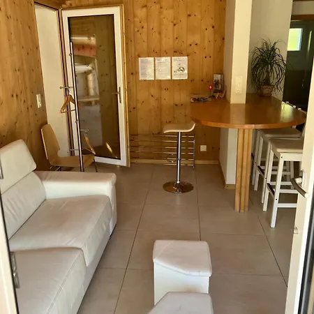 2-zimmer Ferienwohnung,parterre,sitzplatz,garage