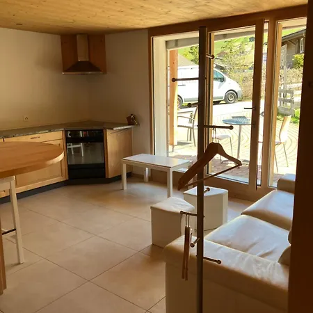 Daire 2-zimmer Ferienwohnung,parterre,sitzplatz,garage *
